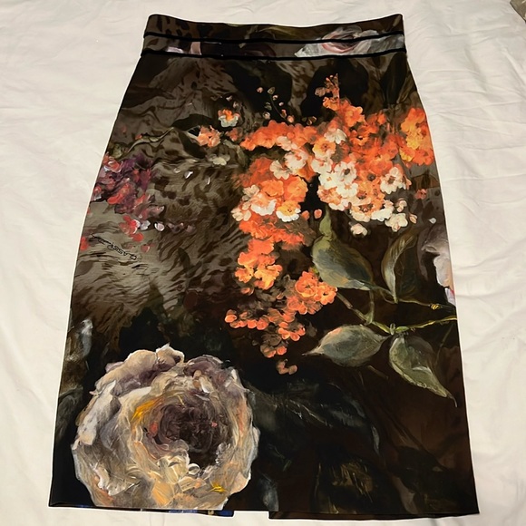 Roberto Cavalli Dresses & Skirts - ROBERTO CAVALLI skirt, size 8